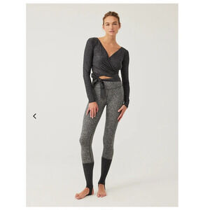 NWT Outdoor Voices CloudKnit Stirrup Leggings - XXL / 2XL -Heather Grey/Charcoal